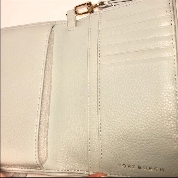 SOLD! Tory Burch Britten Smart Phone Wallet NWT - Picture 5 of 7